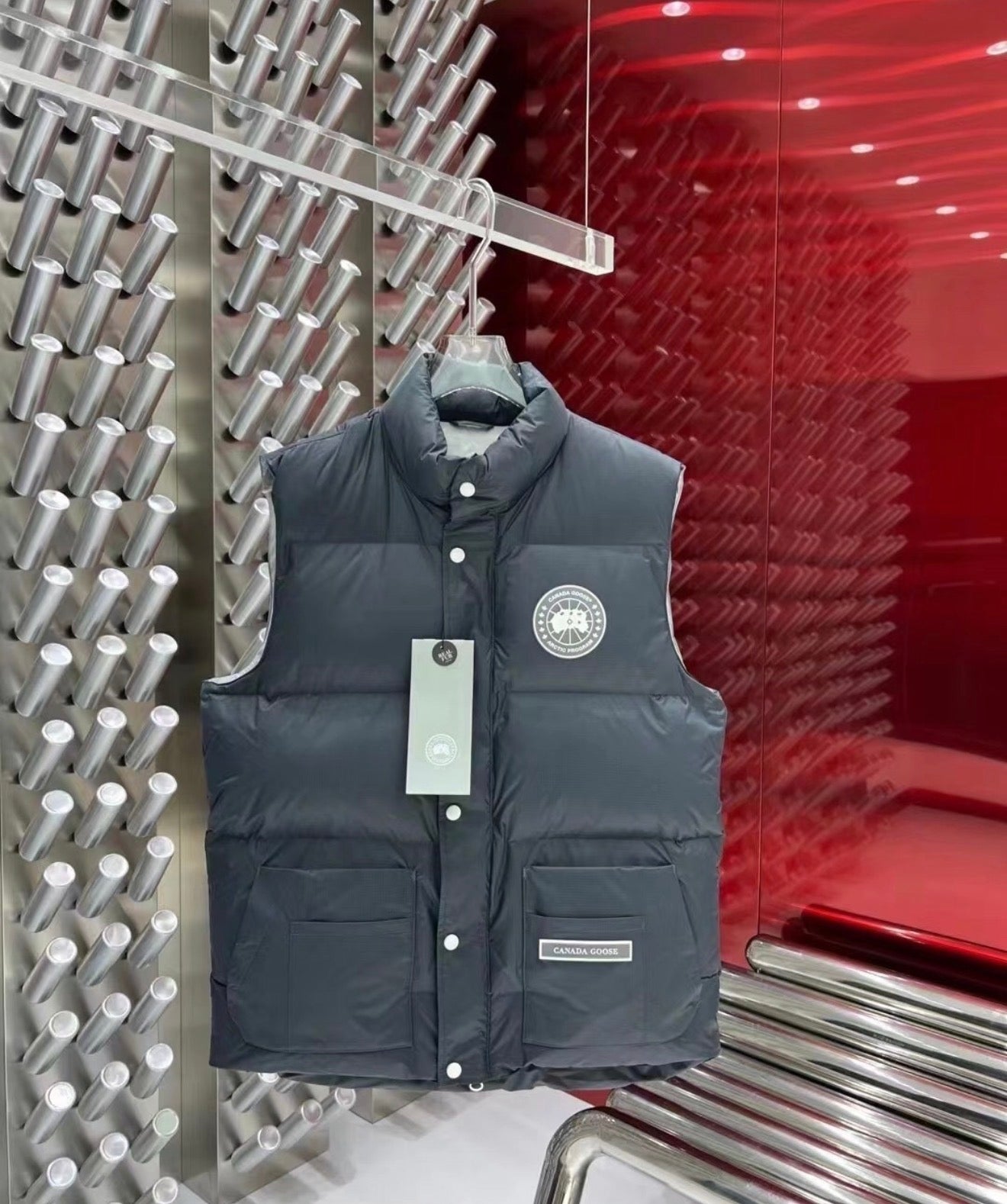 DOUDOUNE CANADA GOOSE SANS MANCHE