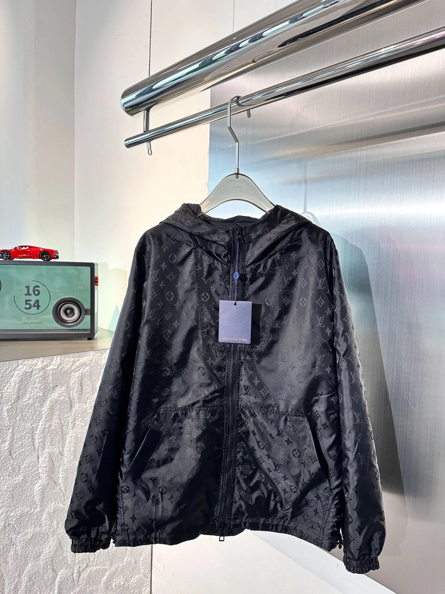 COUPE VENT RÉVERSIBLE LOUIS VUITTON NOIR