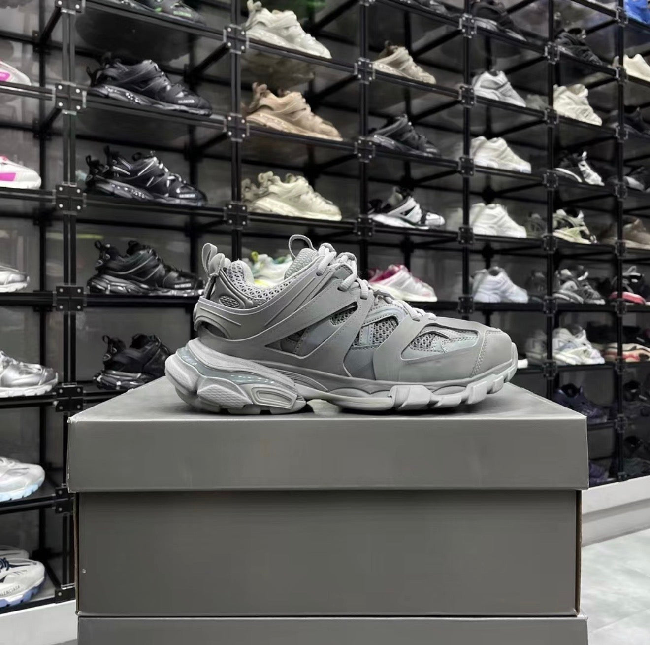 BALENCIAGA TRACK