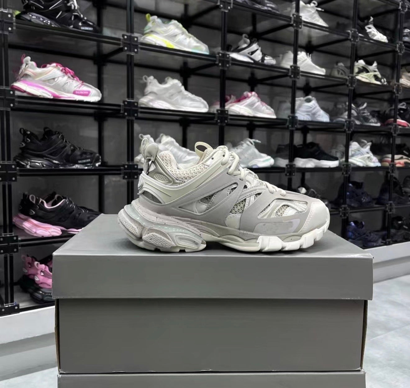BALENCIAGA TRACK